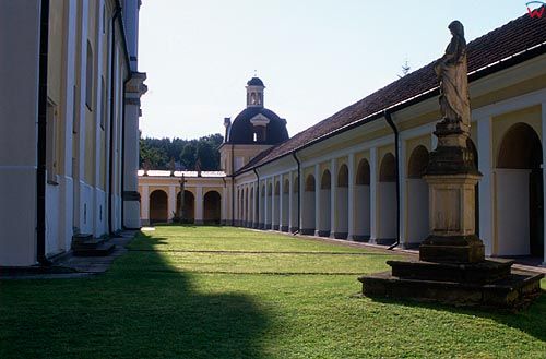 Klasztor w Świętej Lipce
